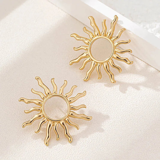 Exaggerated Gold Color Sun Flower Stud Earrings for Women Vintage Geometric Metal Hollow Earrings Jewelry Accessories Wholesale