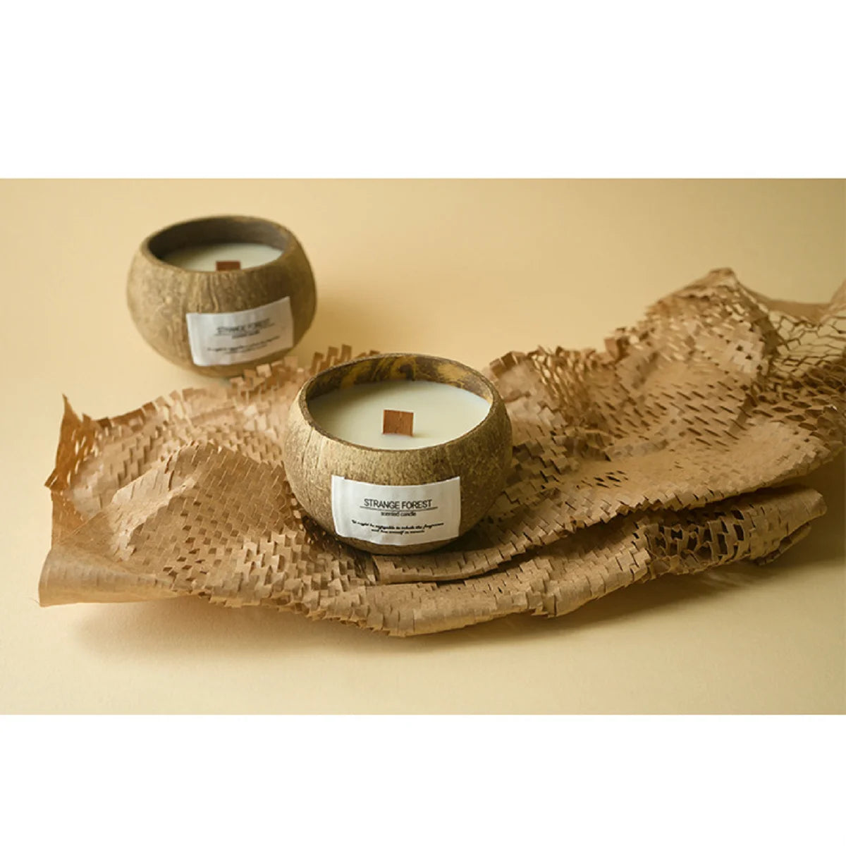 natural coconut shell scented candles, home fragrance Companion Hand Gift