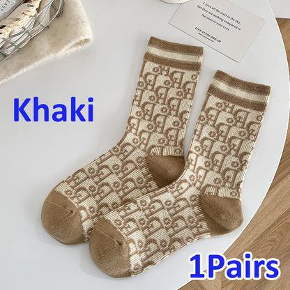 Socks Women Winter Wool Warm Socks French Style Letters Pattern Solid Color Designer Thick Middle Tube Socks Monogram
