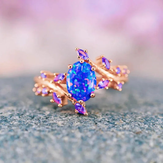 Fashionable Women's Ring with Leaf Shaped Inlaid Artificial Gemstones Suitable for Daily Travel and Holiday Gift Giving Rings