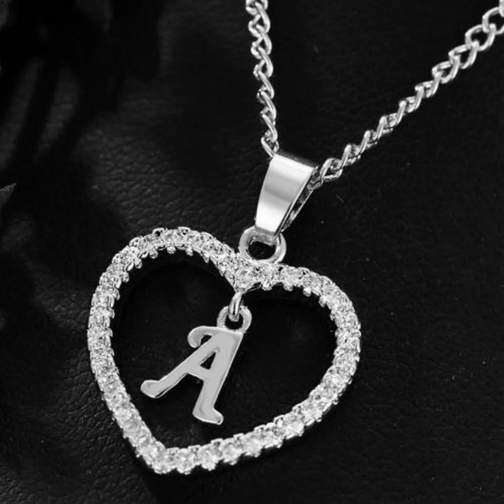 26 Letters Heart Pendant Necklace for Women Girls Letter Initial Jewelry Valentine's Day Gift