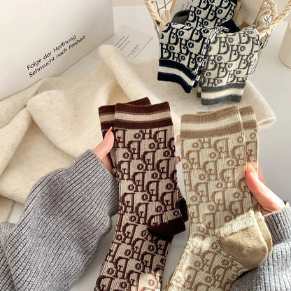 Socks Women Winter Wool Warm Socks French Style Letters Pattern Solid Color Designer Thick Middle Tube Socks Monogram
