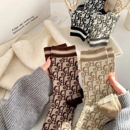 Socks Women Winter Wool Warm Socks French Style Letters Pattern Solid Color Designer Thick Middle Tube Socks Monogram
