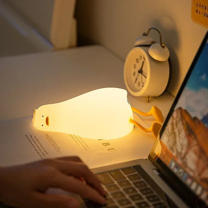 Silicone Lying Flat Duck Night Light Cute Yellow Duck 3-Level Light Up Bedside Desk Touch Night Lamp Kids Room Kawaii Decoration